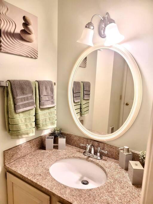 Gorgeous New Zen Suite Sleeps 4-Ski On Off Jiminy Hancock Esterno foto